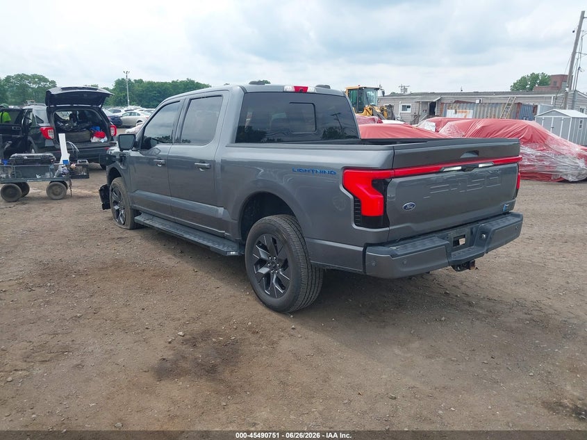 2022 Ford F-150 VIN 1FT6W1EV6NWG10038 IAAI salvage auction — FRONT END, Wait Title, sold $13,200 on 2026-08-06 (photo 3)