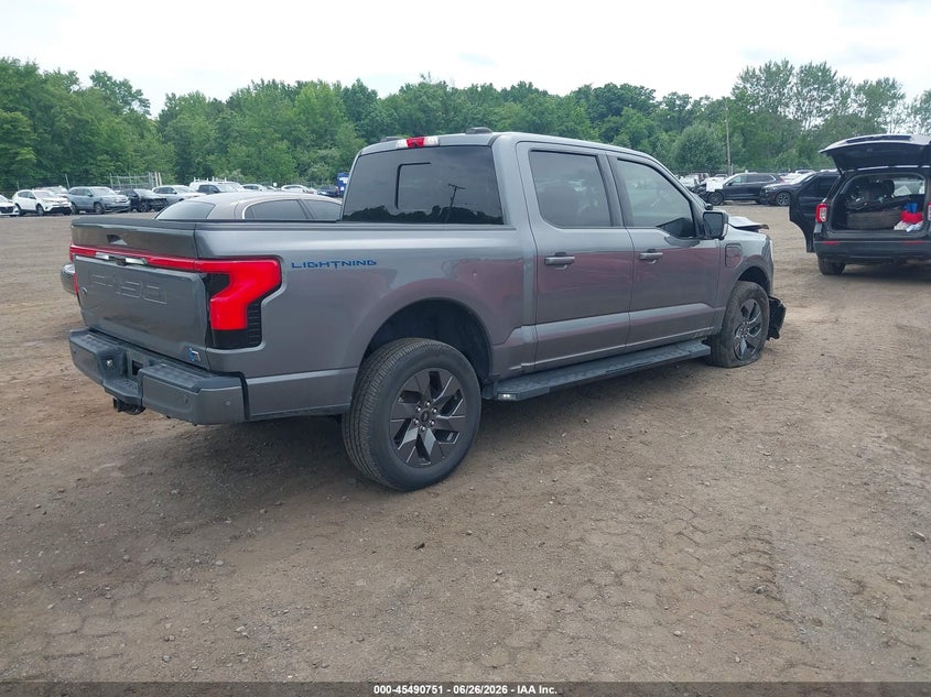 2022 Ford F-150 VIN 1FT6W1EV6NWG10038 IAAI salvage auction — FRONT END, Wait Title, sold $13,200 on 2026-08-06 (photo 4)