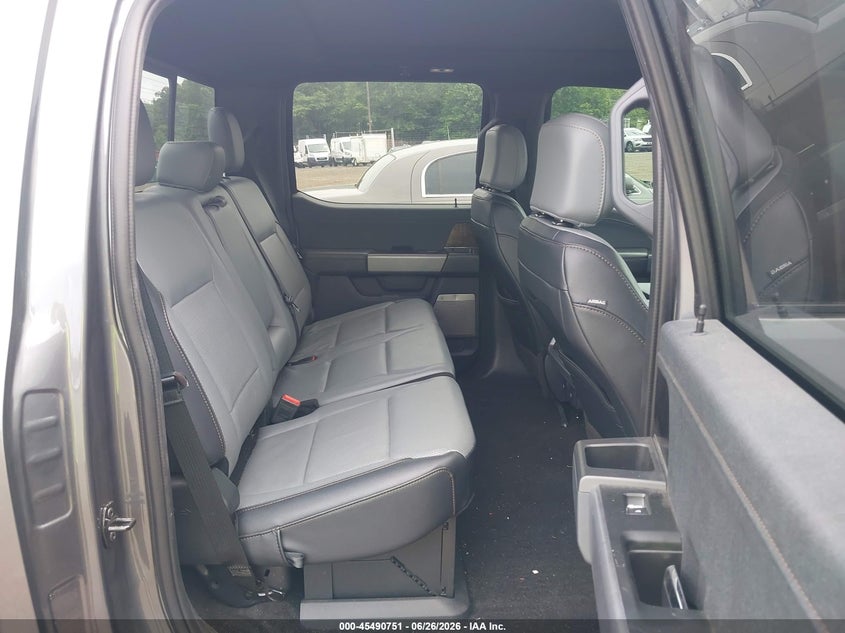 2022 Ford F-150 VIN 1FT6W1EV6NWG10038 IAAI salvage auction — FRONT END, Wait Title, sold $13,200 on 2026-08-06 (photo 8)