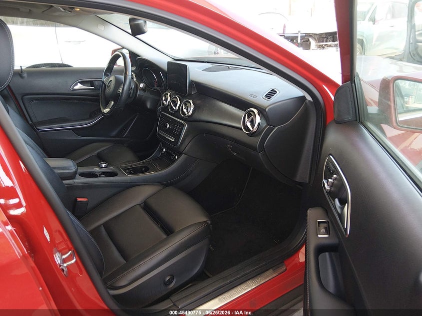 2019 Mercedes-benz Gla-klasse VIN WDCTG4EBXKU003018 IAAI salvage auction — FRONT END, Salvage (California), sold $2,250 on 2026-08-05 (photo 5)