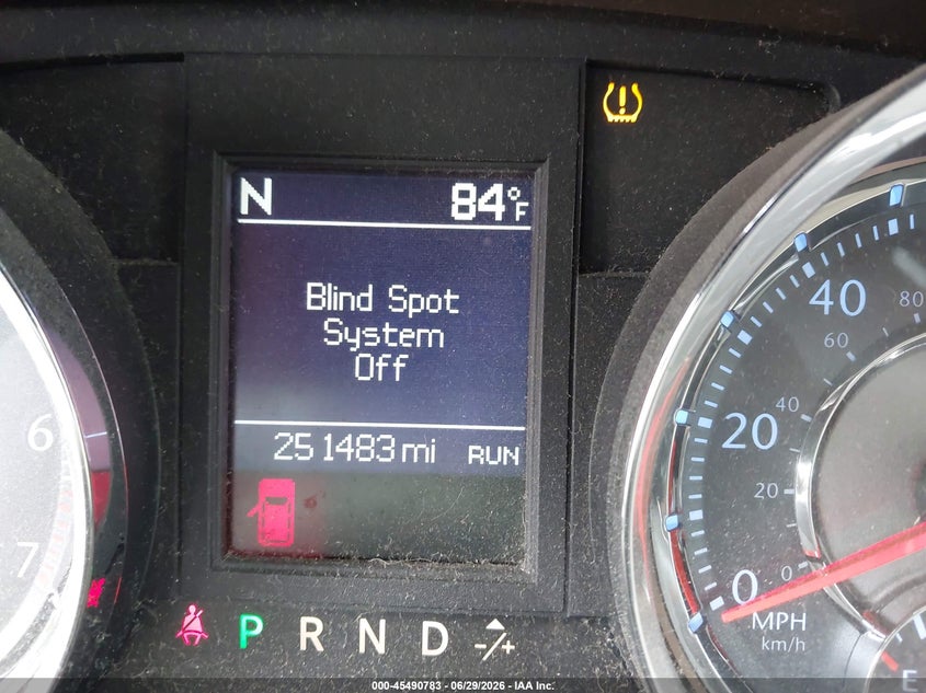 2012 Chrysler Town & country VIN 2C4RC1GG9CR237250 IAAI salvage auction — NORMAL WEAR, Clear-Endorsement (Wisconsin), sold $275 on 2026-07-11 (photo 7)