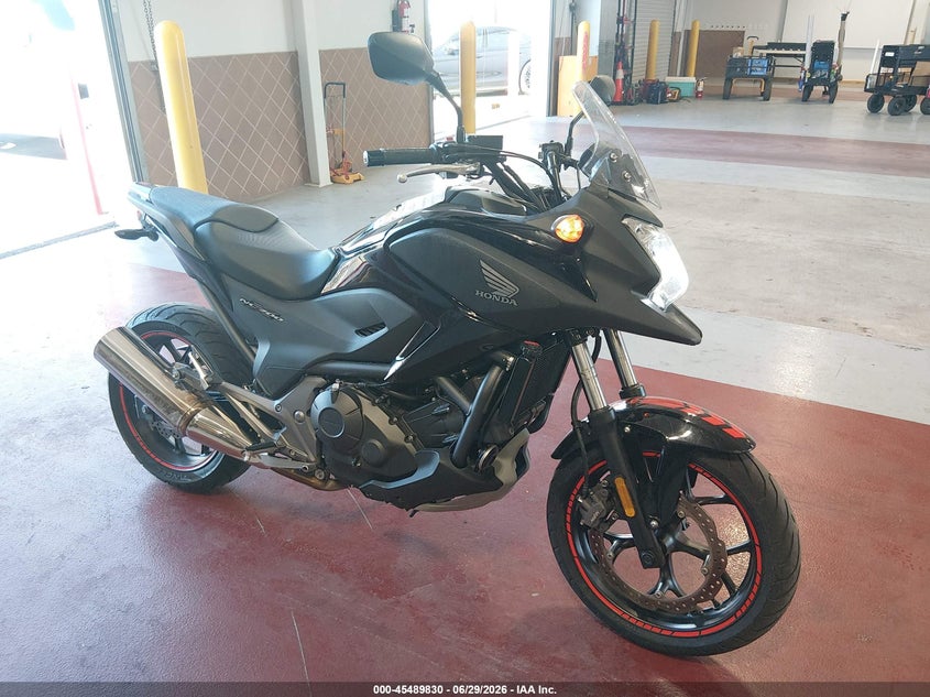 2015 Honda Nc VIN JH2RC6306FK100024 IAAI salvage auction — RIGHT REAR, Salvage (Nevada), sold $1,900 on 2026-07-08 (photo 1)