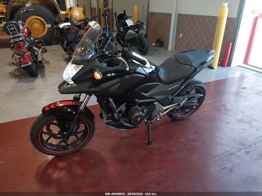 2015 Honda Nc VIN JH2RC6306FK100024 IAAI salvage auction — RIGHT REAR, Salvage (Nevada), sold $1,900 on 2026-07-08 (photo 2)