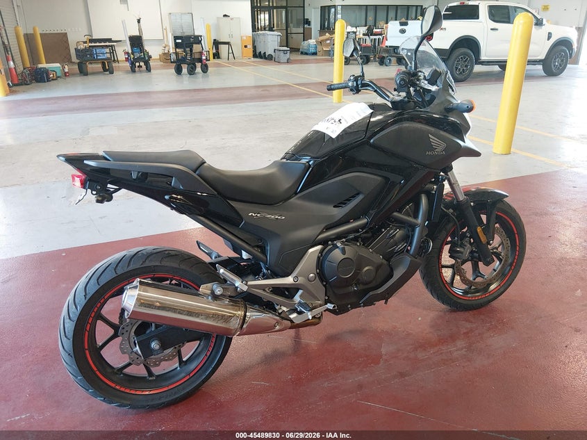 2015 Honda Nc VIN JH2RC6306FK100024 IAAI salvage auction — RIGHT REAR, Salvage (Nevada), sold $1,900 on 2026-07-08 (photo 4)