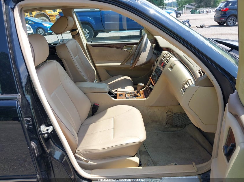 2000 Mercedes-benz E-class VIN WDBJF65G3YA955553 IAAI salvage auction — FRONT END, Salvage (Ohio), sold $25 on 2026-07-27 (photo 5)