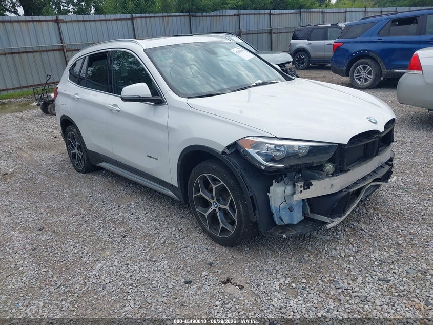 2018 BMW X1 VIN WBXHT3C39J5F92722 IAAI salvage auction — LEFT SIDE, Salvage (Ohio), sold $3,450 on 2026-07-29 (photo 1)