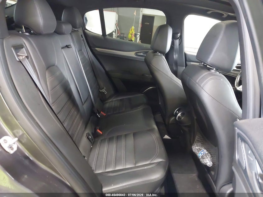2020 Alfa romeo Stelvio VIN ZASPAKBN0L7C73734 IAAI salvage auction — REAR END, Salvage Title, sold $10,600 on 2026-08-09 (photo 8)