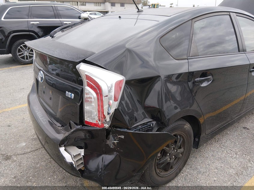 2013 Toyota Prius VIN JTDKN3DU6D5596636 IAAI salvage auction — REAR END, Salvage (California), sold $775 on 2026-07-21 (photo 6)