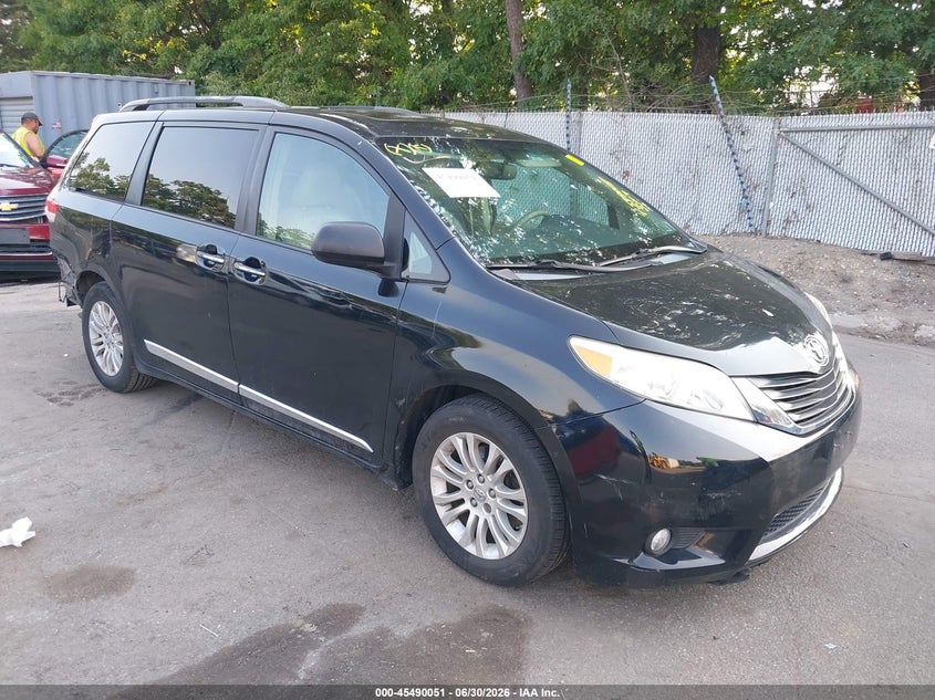 2011 Toyota Sienna VIN 5TDYK3DC7BS158757 IAAI salvage auction — REAR END, Mv-907A (New York), sold $2,000 on 2026-07-21 (photo 1)