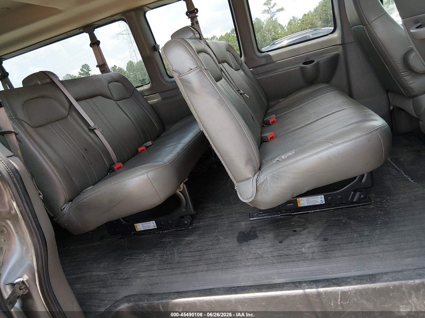 2017 Chevrolet VIN 1GAZGNFG2H1269202 IAAI salvage auction — FRONT & REAR, Sf97 (Georgia), sold $16,200 on 2026-09-09 (photo 8)