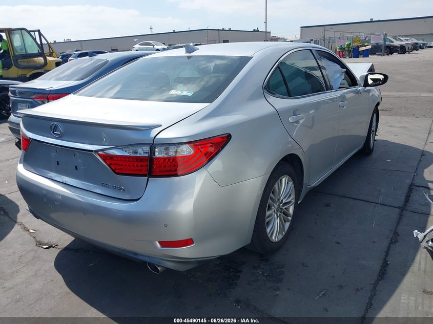 2015 Lexus ES VIN JTHBK1GG4F2195074 IAAI salvage auction — FRONT END, Salvage Title, sold $2,000 on 2026-08-02 (photo 4)