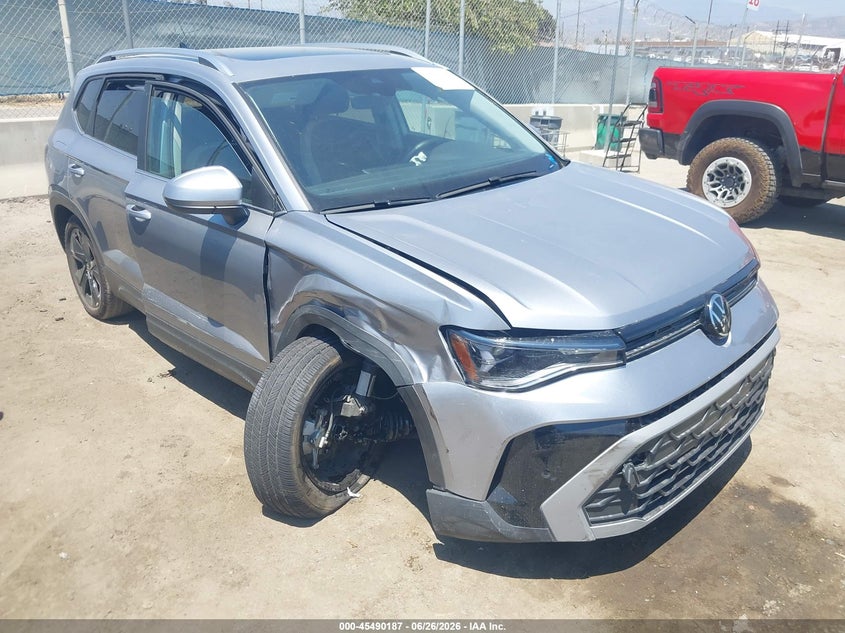 2025 Volkswagen Taos VIN 3VVEC7B25SM085715 IAAI salvage auction — SIDE, Salvage Title, sold $8,300 on 2026-08-22 (photo 1)