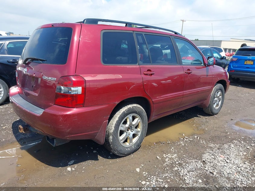 2004 Toyota Highlander VIN JTEEP21A040044389 IAAI salvage auction — NORMAL WEAR, Clear (New York), sold $250 on 2026-07-15 (photo 4)
