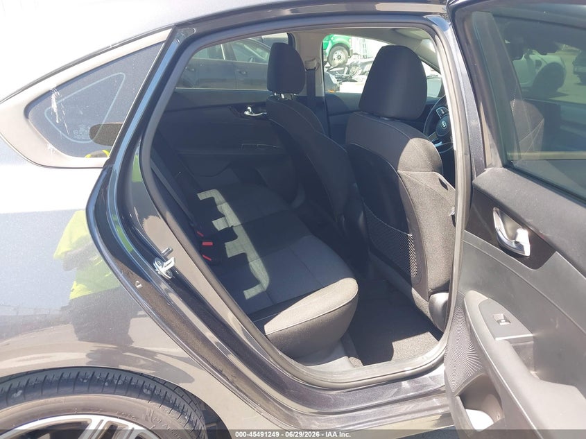 2019 Kia Forte VIN 3KPF34AD3KE043011 IAAI salvage auction — REAR END, Salvage Title, sold $3,500 on 2026-07-18 (photo 8)