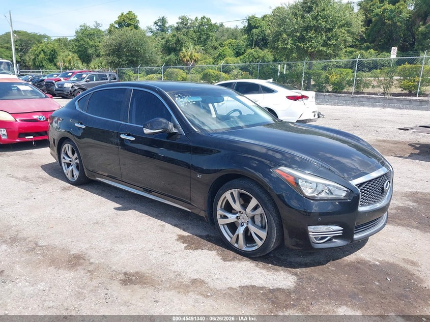 2018 Infiniti Q70 VIN JN1BY1PPXJM330204 IAAI salvage auction — REAR END, Rebuildable (Florida), sold $2,950 on 2026-07-30 (photo 1)