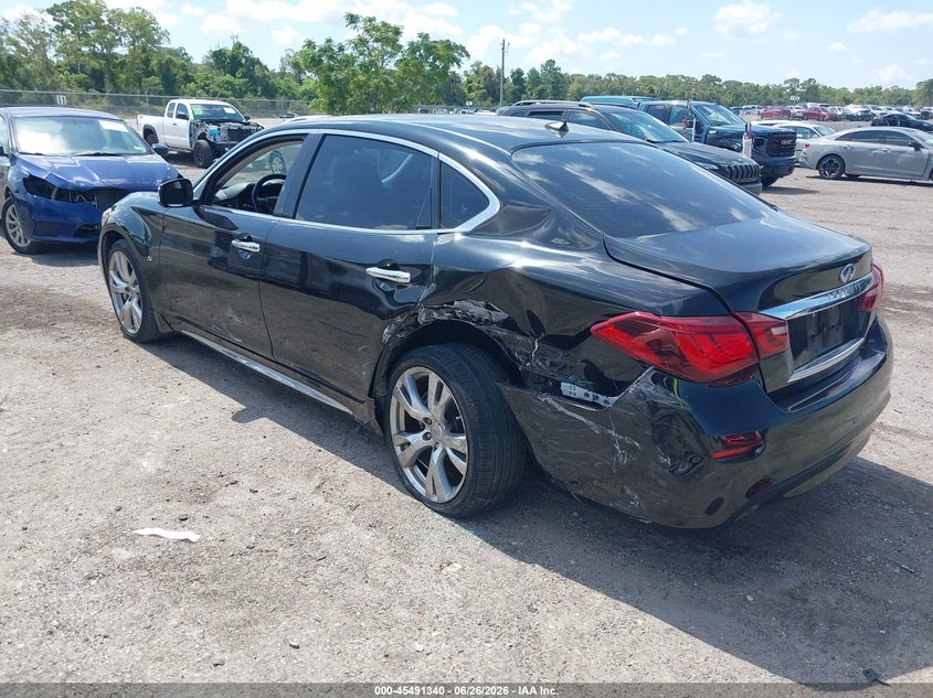 2018 Infiniti Q70 VIN JN1BY1PPXJM330204 IAAI salvage auction — REAR END, Rebuildable (Florida), sold $2,950 on 2026-07-30 (photo 3)
