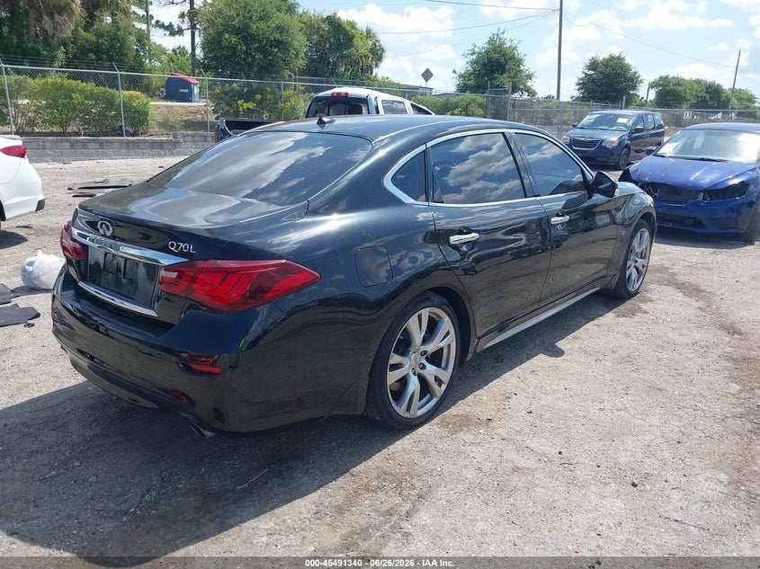 2018 Infiniti Q70 VIN JN1BY1PPXJM330204 IAAI salvage auction — REAR END, Rebuildable (Florida), sold $2,950 on 2026-07-30 (photo 4)