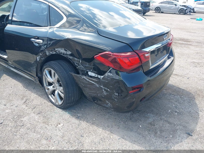 2018 Infiniti Q70 VIN JN1BY1PPXJM330204 IAAI salvage auction — REAR END, Rebuildable (Florida), sold $2,950 on 2026-07-30 (photo 6)