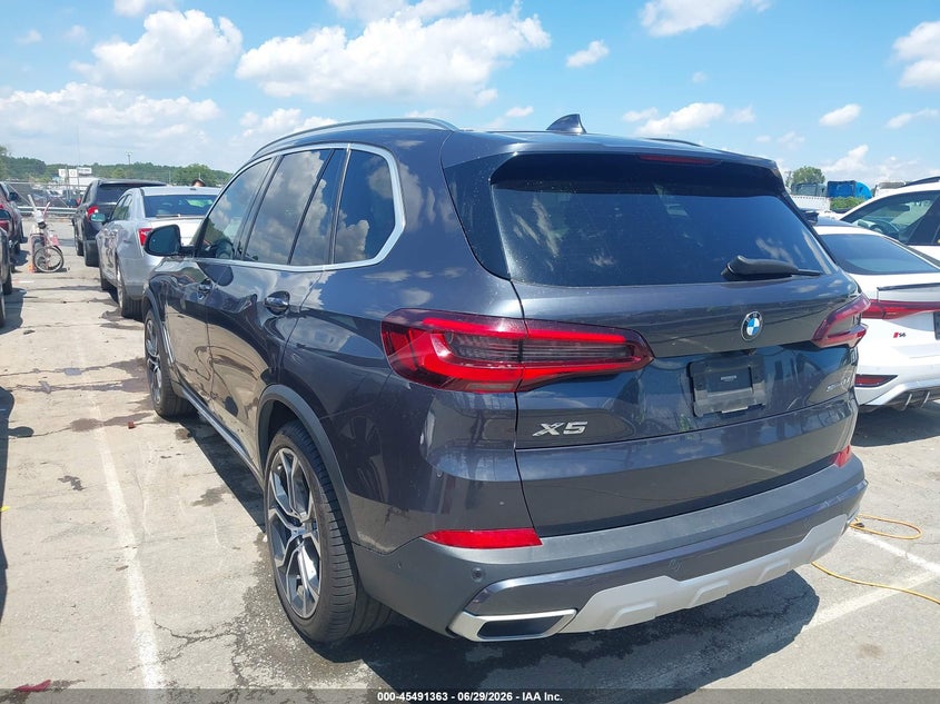 2020 BMW X5 VIN 5UXCR4C00L9D05831 IAAI salvage auction — SIDE, Salvage (North Carolina), sold $18,350 on 2026-07-29 (photo 3)