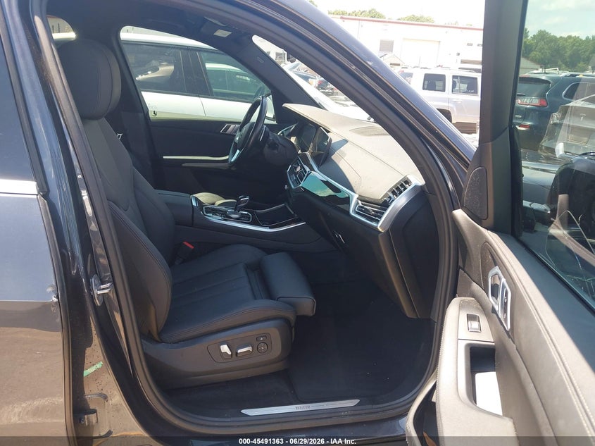 2020 BMW X5 VIN 5UXCR4C00L9D05831 IAAI salvage auction — SIDE, Salvage (North Carolina), sold $18,350 on 2026-07-29 (photo 5)