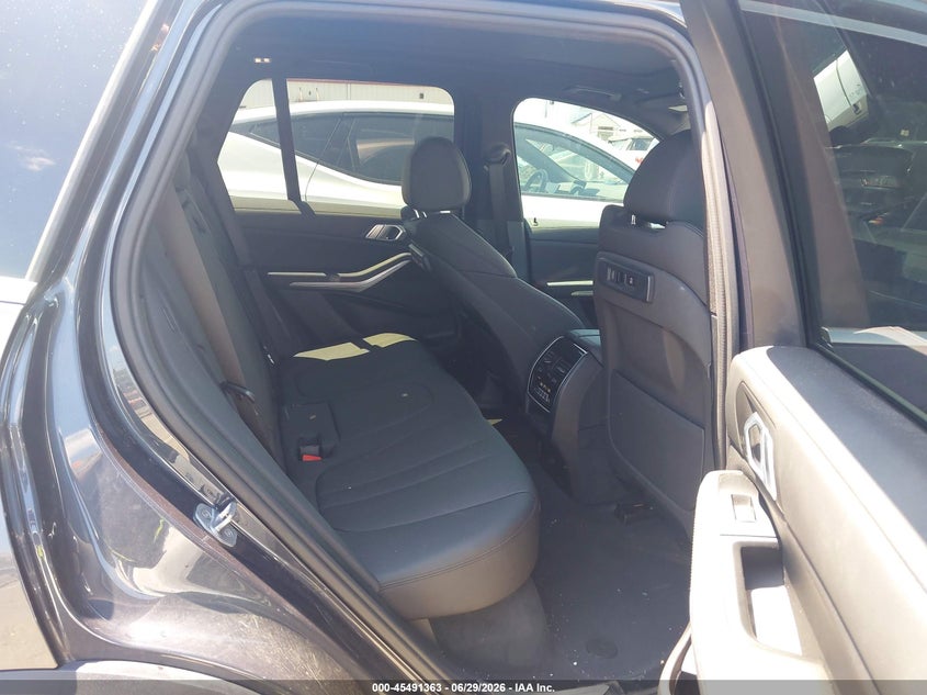2020 BMW X5 VIN 5UXCR4C00L9D05831 IAAI salvage auction — SIDE, Salvage (North Carolina), sold $18,350 on 2026-07-29 (photo 8)