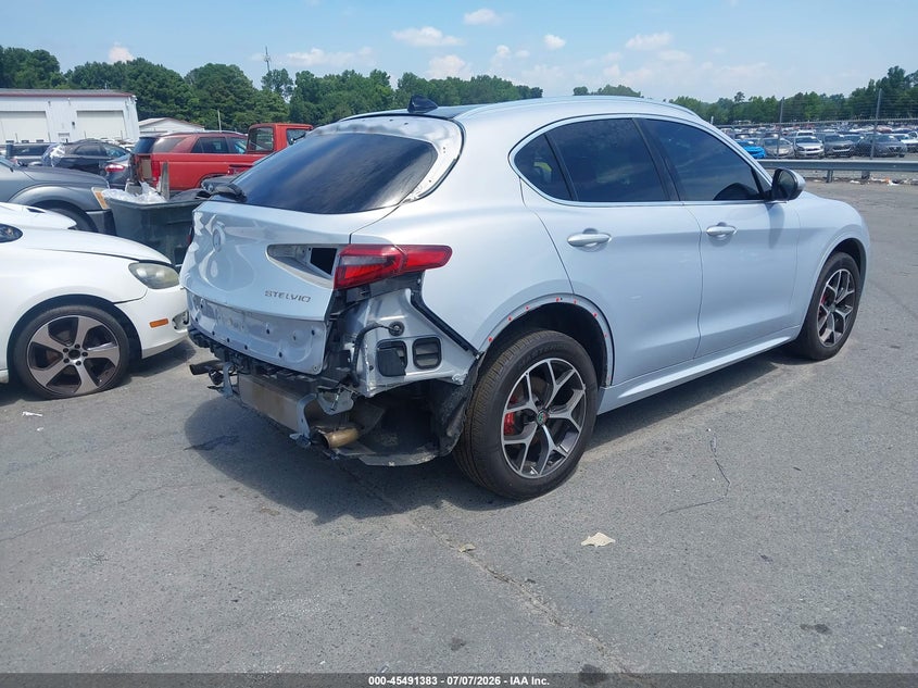 2021 Alfa romeo Stelvio VIN ZASPAKBNXM7D14257 IAAI salvage auction — REAR END, Salvage (North Carolina), sold $9,100 on 2026-09-08 (photo 4)