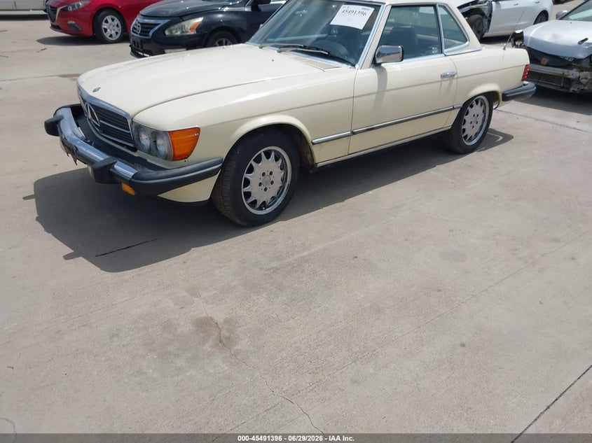 1983 Mercedes-benz 380 VIN WDBBA45A5DB028190 IAAI salvage auction — NORMAL WEAR, Original (Texas), sold $3,100 on 2026-07-24 (photo 2)