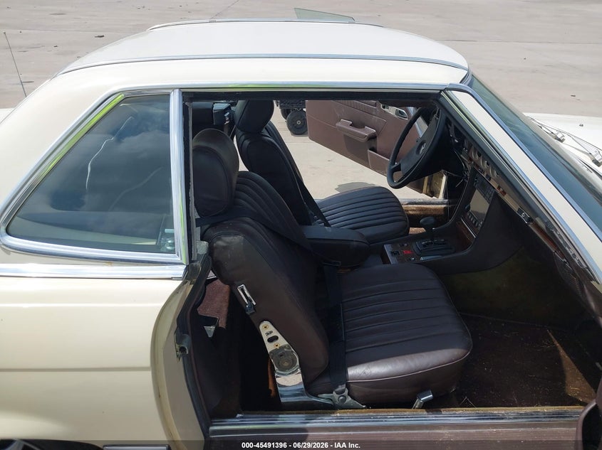 1983 Mercedes-benz 380 VIN WDBBA45A5DB028190 IAAI salvage auction — NORMAL WEAR, Original (Texas), sold $3,100 on 2026-07-24 (photo 5)