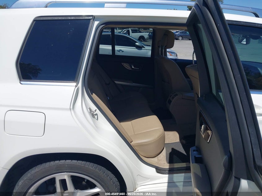 2011 Mercedes-benz Glk-klasse VIN WDCGG8HB0BF532471 IAAI salvage auction — NORMAL WEAR, Clear - Dealer Only (California), sold $1,850 on 2026-07-06 (photo 8)
