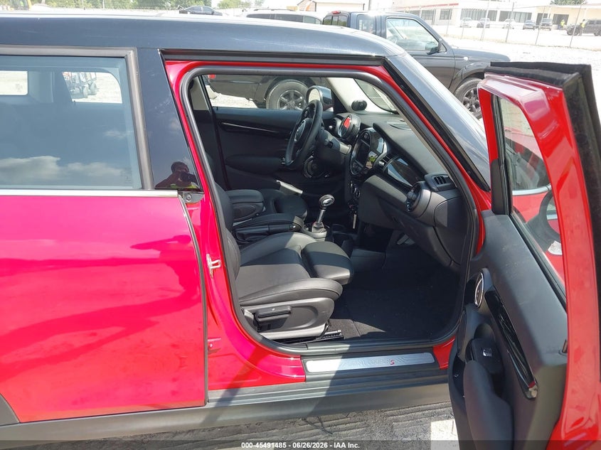 2019 Mini Hard top VIN WMWXU3C55K2H89247 IAAI salvage auction — FRESH WATER, Salvage (Georgia), sold $4,200 on 2026-08-13 (photo 5)