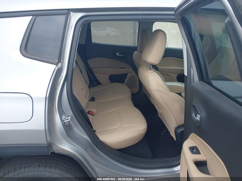 2018 Jeep Compass VIN 3C4NJDAB6JT392304 IAAI salvage auction — NORMAL WEAR, Sf97 (Oregon), sold $2,350 on 2026-07-29 (photo 8)
