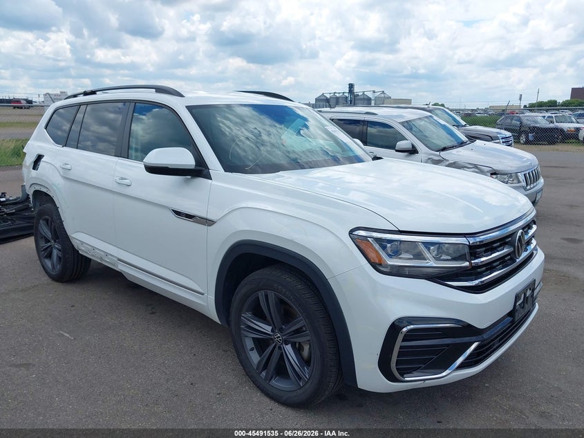 2021 Volkswagen Atlas VIN 1V2NR2CA2MC583217 — IAAI salvage auction photo
