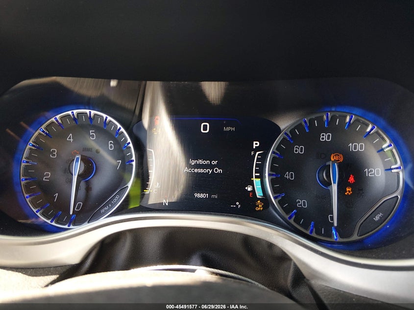 2019 Chrysler Pacifica VIN 2C4RC1EG1KR575940 IAAI salvage auction — ENGINE DAMAGE, Salvage (Arizona), sold $3,000 on 2026-07-11 (photo 7)
