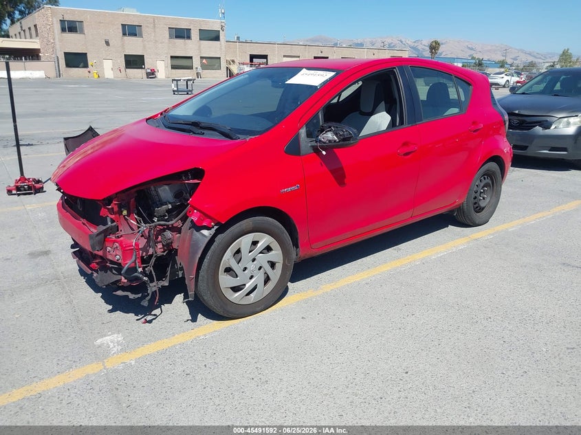 2016 Toyota Prius c VIN JTDKDTB33G1131675 IAAI salvage auction — RIGHT FRONT, Salvage Title, sold $1,800 on 2026-07-20 (photo 2)