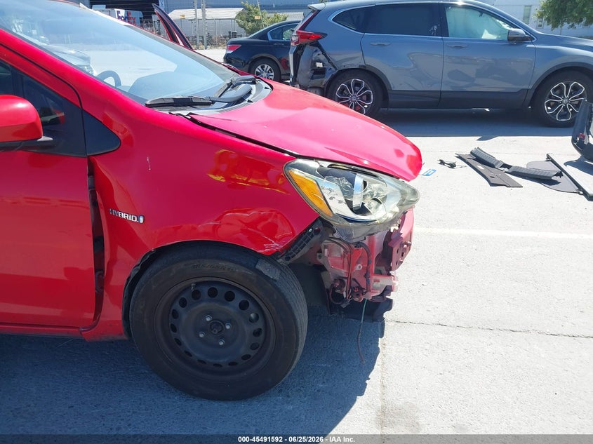 2016 Toyota Prius c VIN JTDKDTB33G1131675 IAAI salvage auction — RIGHT FRONT, Salvage Title, sold $1,800 on 2026-07-20 (photo 6)