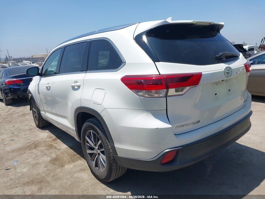 2018 Toyota Highlander VIN 5TDKZRFH5JS538742 IAAI salvage auction — LEFT FRONT, Salvage (California), sold $9,150 on 2026-07-15 (photo 3)