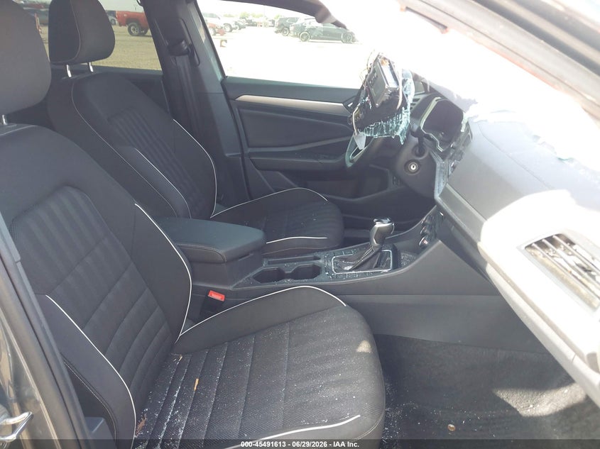 2024 Volkswagen Jetta VIN 3VWBM7BU5RM087536 IAAI salvage auction — FRONT END, Salvage (Texas), sold $2,850 on 2026-08-14 (photo 5)