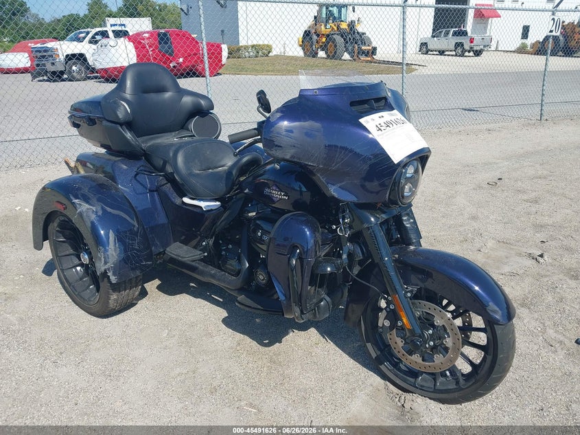 2025 Harley-davidson Tri glide ultra VIN 1HD1MAF11SB857089 — IAAI salvage auction photo