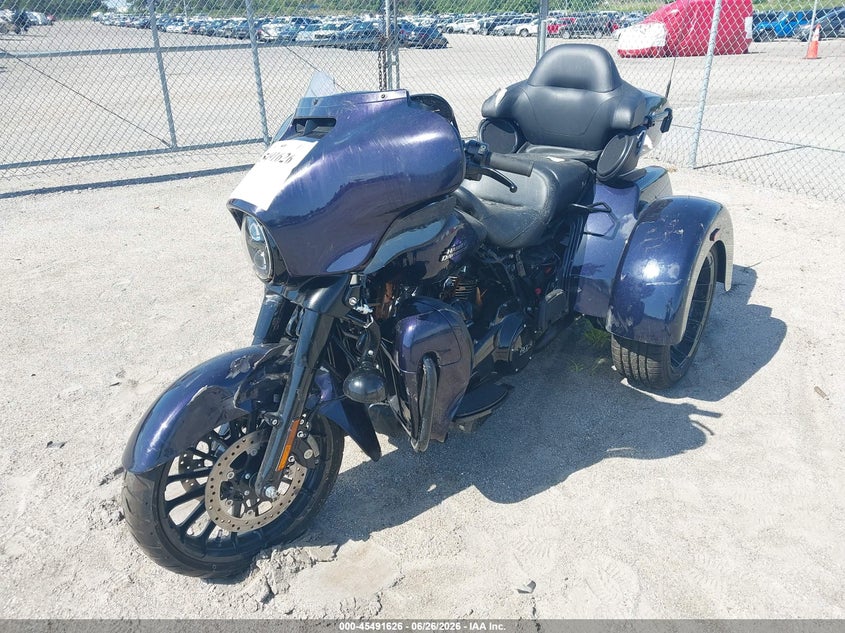 2025 Harley-davidson Tri glide ultra VIN 1HD1MAF11SB857089 IAAI salvage auction — ALL OVER, Rebuildable (Florida), sold $14,800 on 2026-08-18 (photo 2)