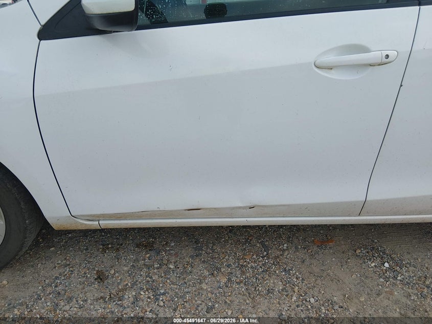 2011 Mazda 3 VIN JM1BL1VG6B1452883 IAAI salvage auction — NORMAL WEAR, Clear (Louisiana), sold $325 on 2026-07-13 (photo 6)