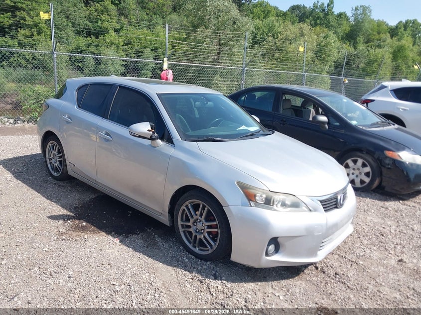 2013 Lexus Ct VIN JTHKD5BH5D2131110 IAAI salvage auction — NORMAL WEAR, Clear (Illinois), sold $2,500 on 2026-07-15 (photo 1)