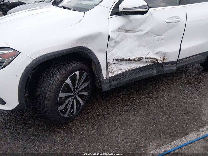 2022 Mercedes-benz Gla-klasse VIN W1N4N4GB5NJ416394 IAAI salvage auction — LEFT SIDE, Salvage (California), sold $10,500 on 2026-07-29 (photo 6)