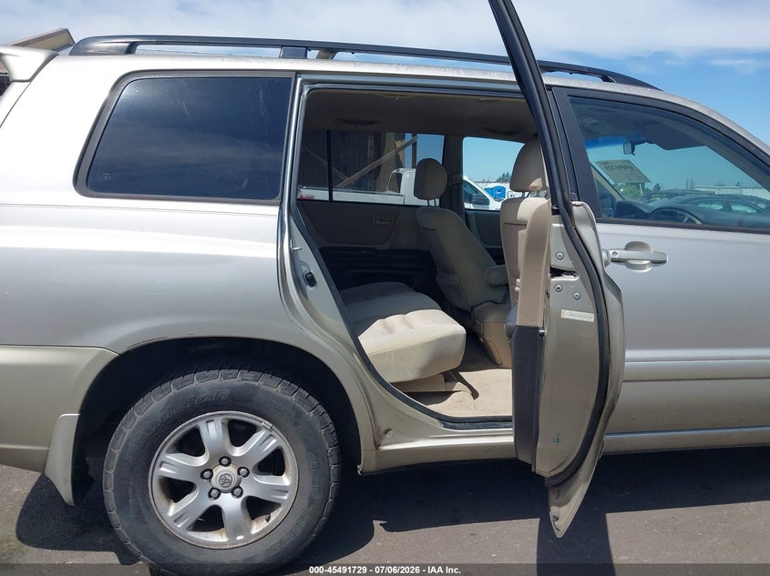 2003 Toyota Highlander VIN JTEHF21A430101398 IAAI salvage auction — NORMAL WEAR, Peddle Clear Public-Restricted (Oregon), sold $500 on 2026-07-28 (photo 8)