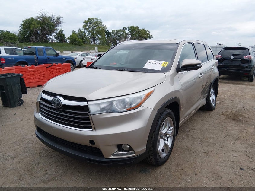 2015 Toyota Highlander VIN 5TDDKRFH9FS074407 IAAI salvage auction — LEFT SIDE, Salvage Title, sold $7,100 on 2026-08-22 (photo 2)