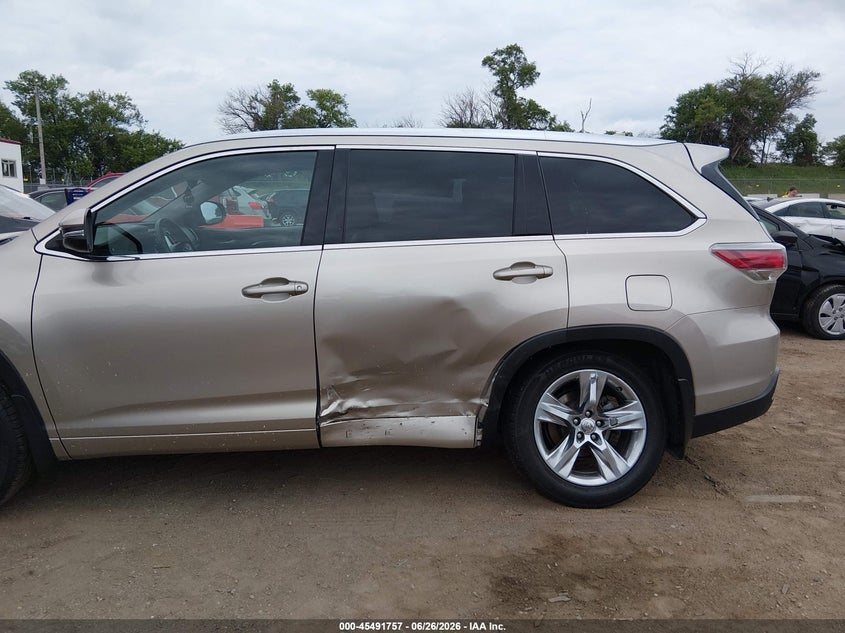 2015 Toyota Highlander VIN 5TDDKRFH9FS074407 IAAI salvage auction — LEFT SIDE, Salvage Title, sold $7,100 on 2026-08-22 (photo 6)