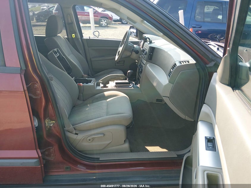 2007 Jeep Grand cherokee VIN 1J8GR48K17C610105 IAAI salvage auction — REAR END, Clear (Tennessee), sold $525 on 2026-07-23 (photo 5)