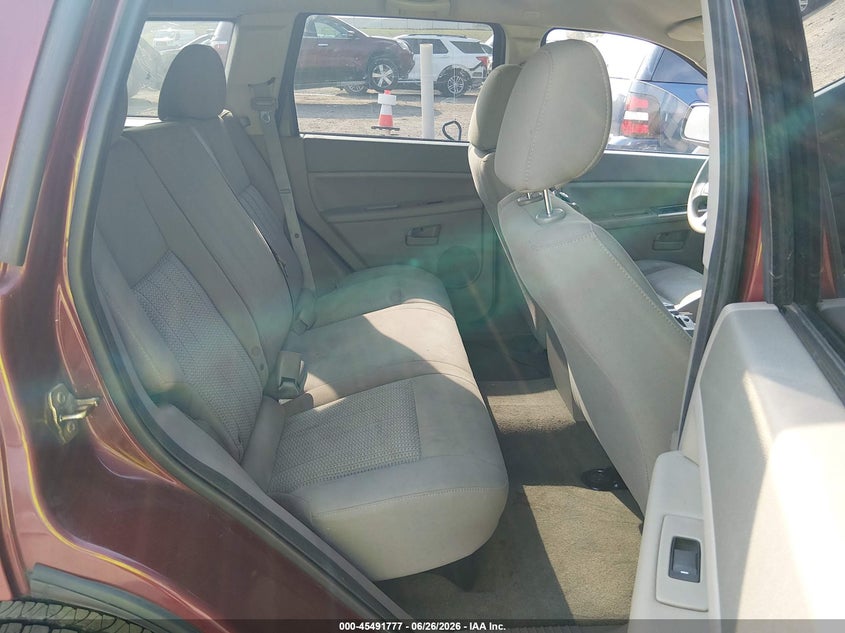2007 Jeep Grand cherokee VIN 1J8GR48K17C610105 IAAI salvage auction — REAR END, Clear (Tennessee), sold $525 on 2026-07-23 (photo 8)