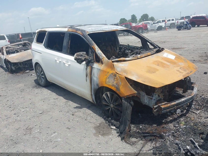 2017 Kia SEDONA VIN KNDMC5C10H6329655 IAAI salvage auction — ENGINE BURN, Parts Only (Arkansas), sold $100 on 2026-07-29 (photo 6)