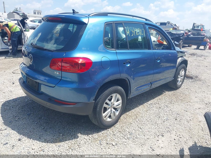 2017 Volkswagen Tiguan VIN WVGAV7AX0HK033084 IAAI salvage auction — FRONT END, Salvage Title, sold $1,800 on 2026-07-31 (photo 4)