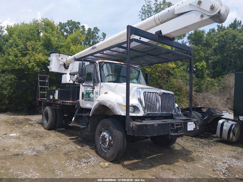 2005 International 7000-series VIN 1HTWEAAR55J042456 — IAAI salvage auction photo